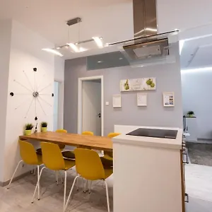 Modern Downtown Retreat At Akacfa 36 Budapest